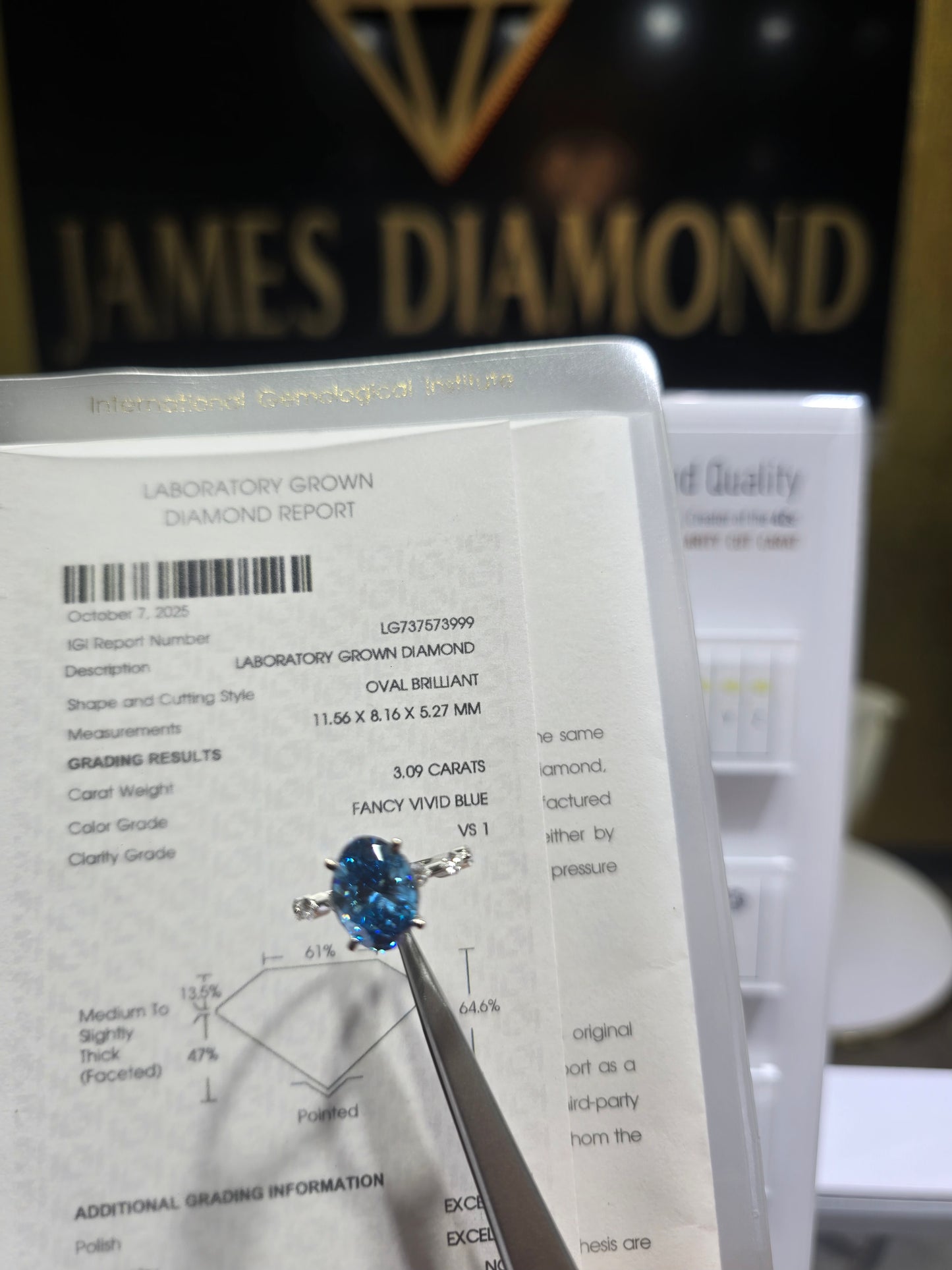 Beautiful Ring π₯Fancy vivid Blue Oval 3CT / VS Clarity π