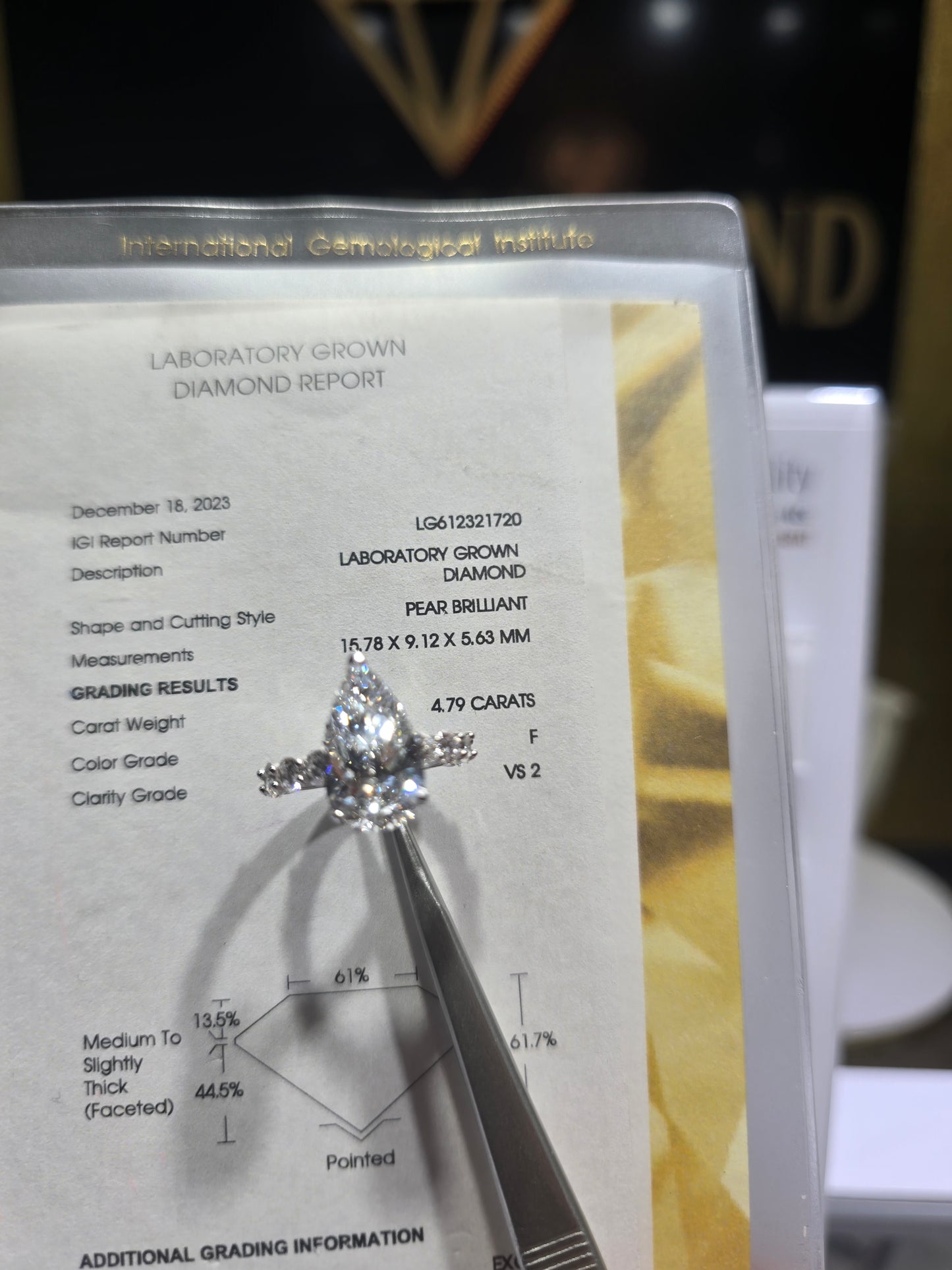 Pear Rings π Center 4.79 Carat F/VS2 π IGI Labgrow Diamomd