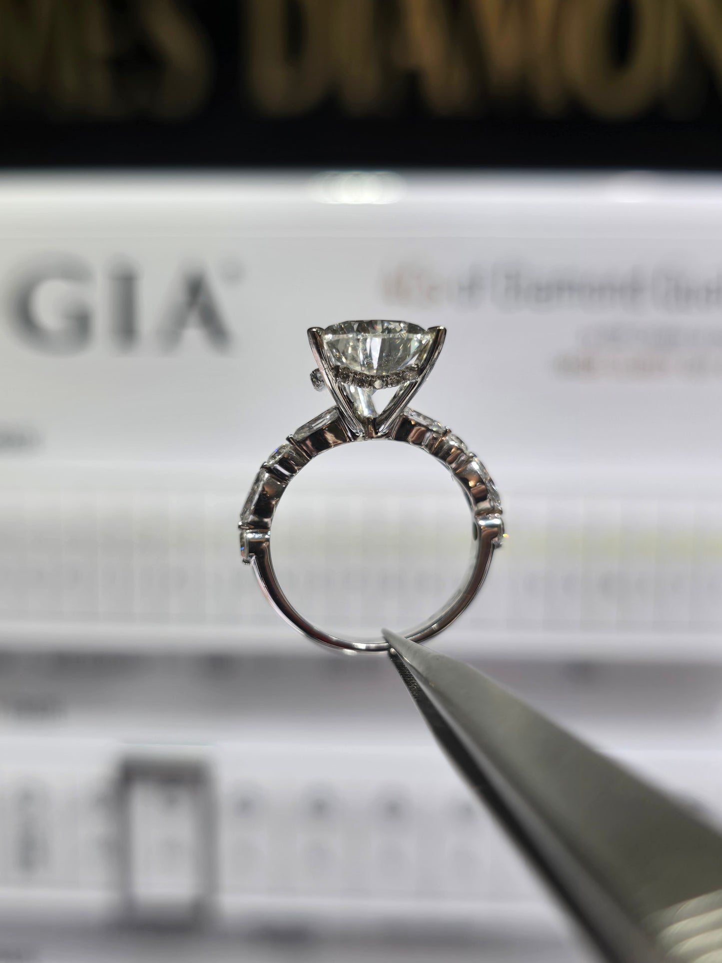 Beautiful Pear Rings 💍 Center 5 carat H/VS1 💎 IGI Labgrown Diamomd