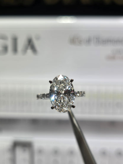 Oval Rings 💍 Center Oval 4 Carat 💎 IGI Labgrown Diamond