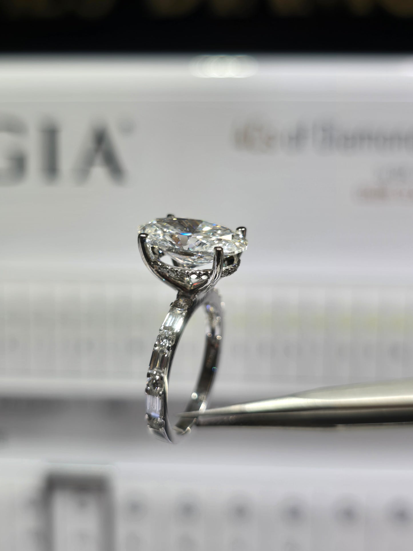 Oval Rings 💍 Center Oval 4 Carat 💎 IGI Labgrown Diamond