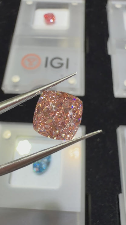 4.00ct Square Cushion Modified Brilliant Lab Grown Diamond – Fancy Intense Pink, VS2, IGI Certified