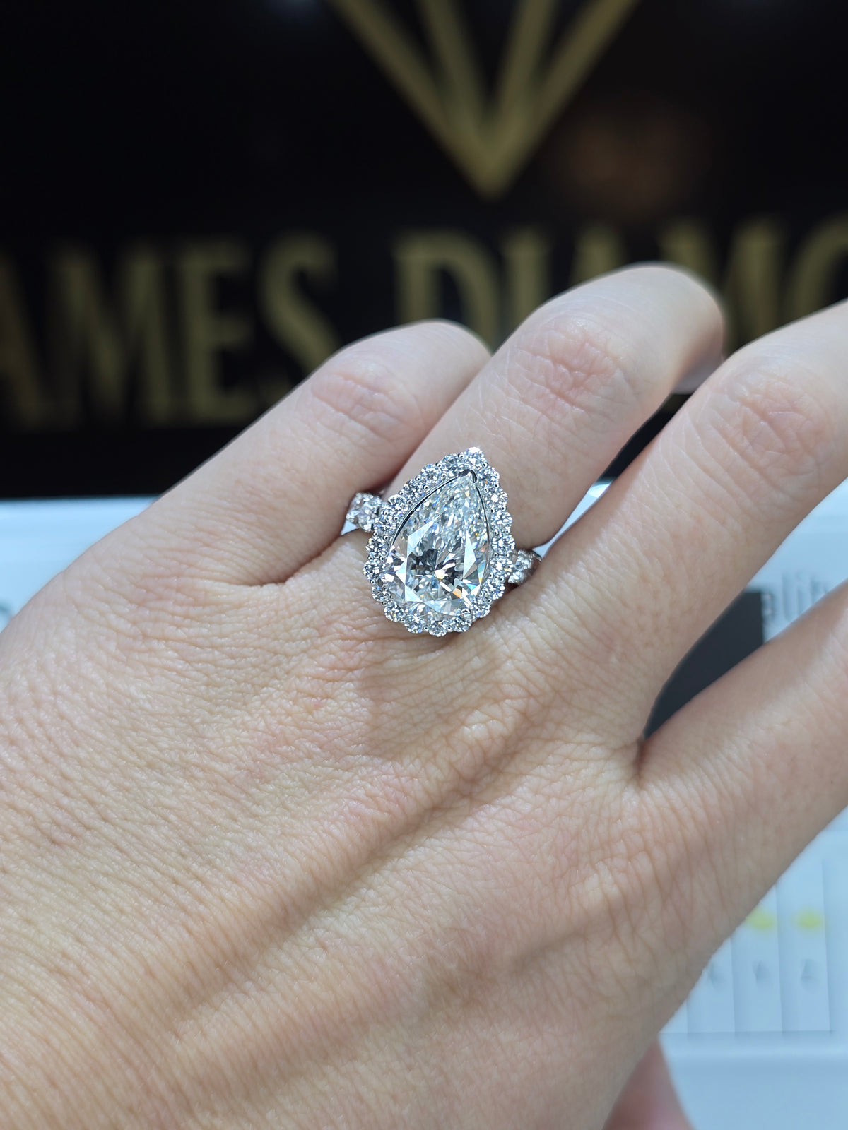 Pear Rings Center 5CT 💎 Total 7.5 Carat 💥